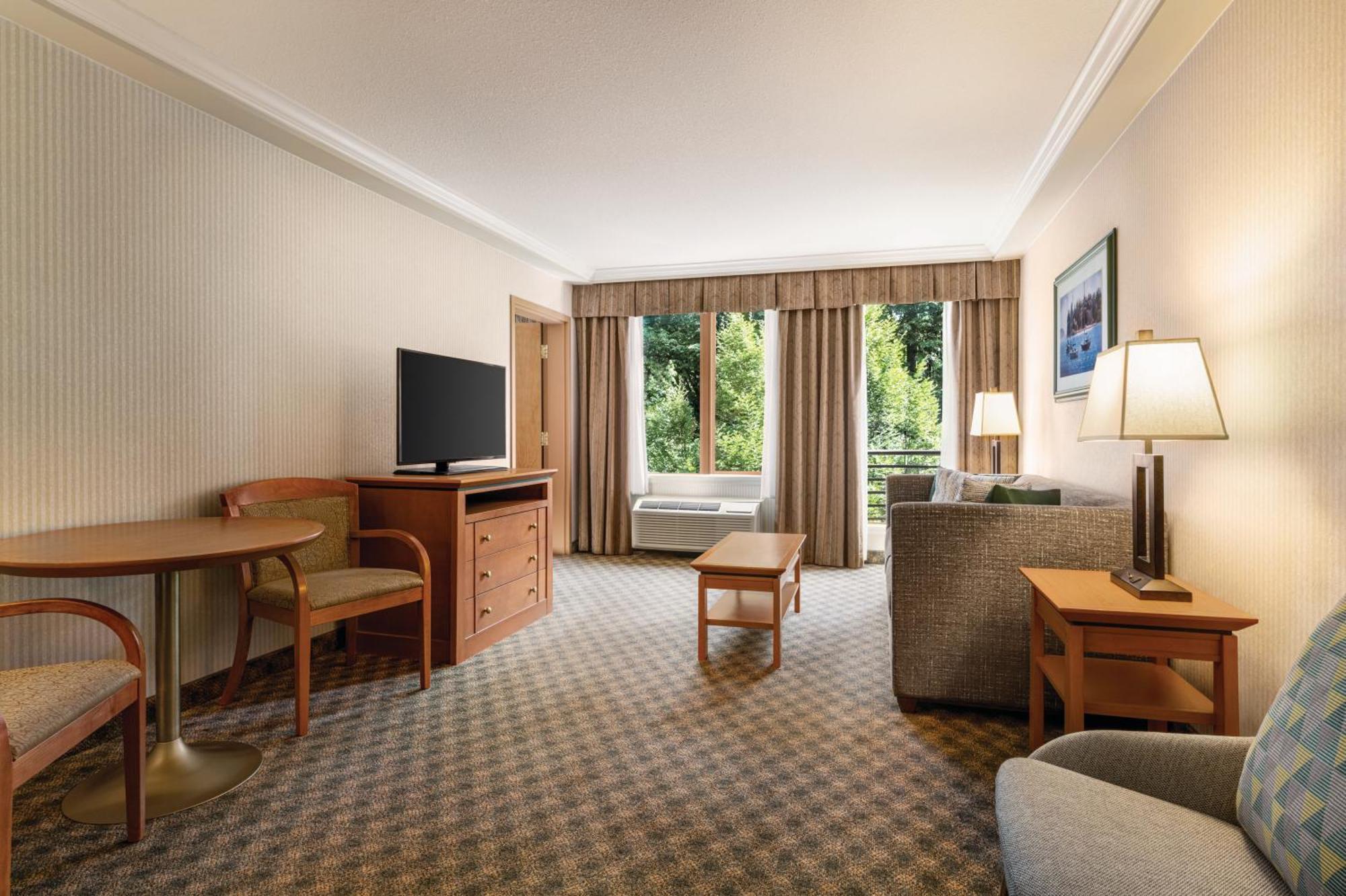 Holiday Inn North Vancouver, an IHG Hotel Extérieur photo