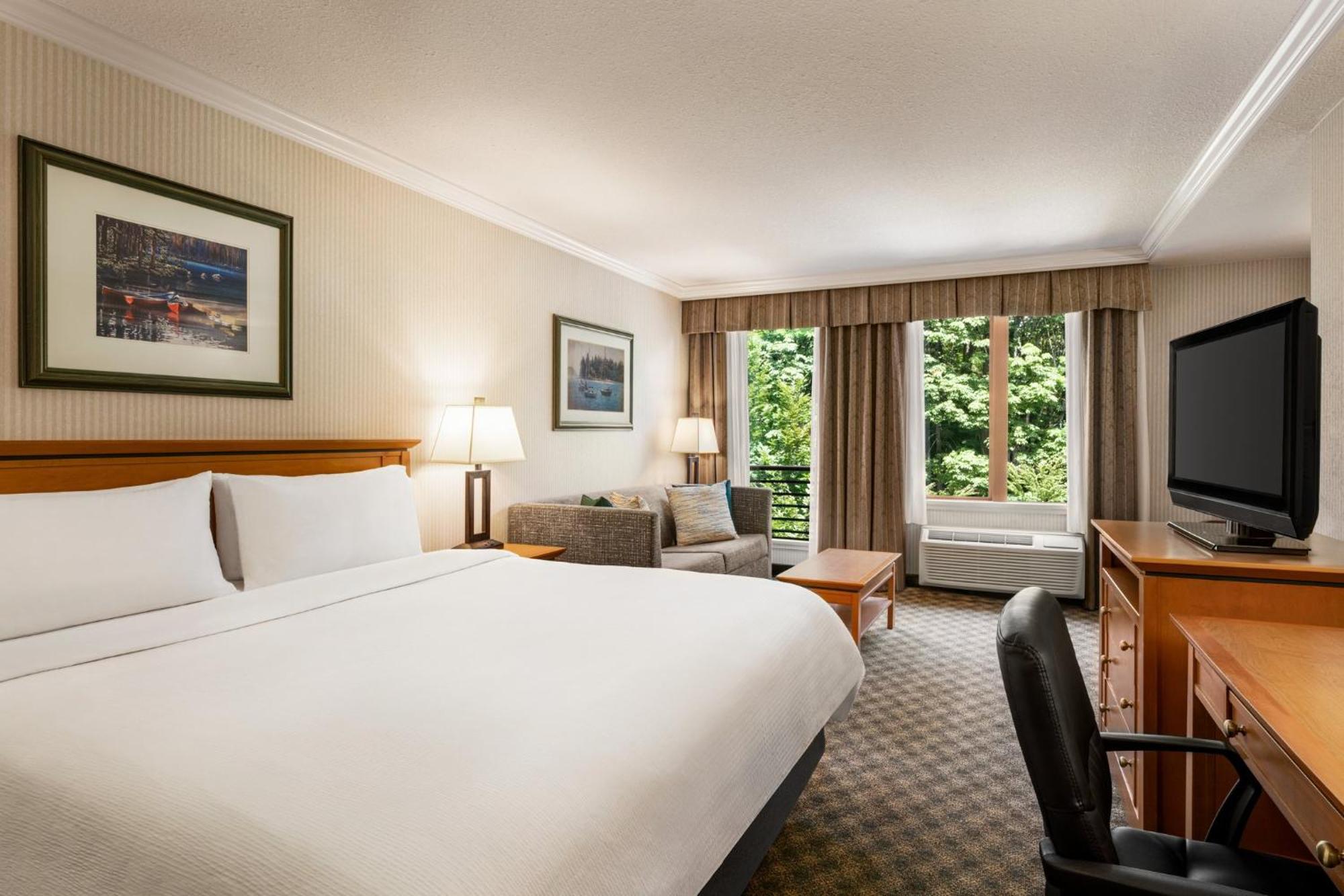 Holiday Inn North Vancouver, an IHG Hotel Extérieur photo
